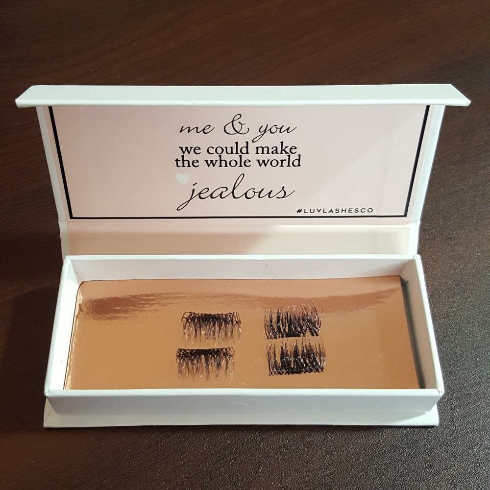 NIB Magnetic False Half Lashes